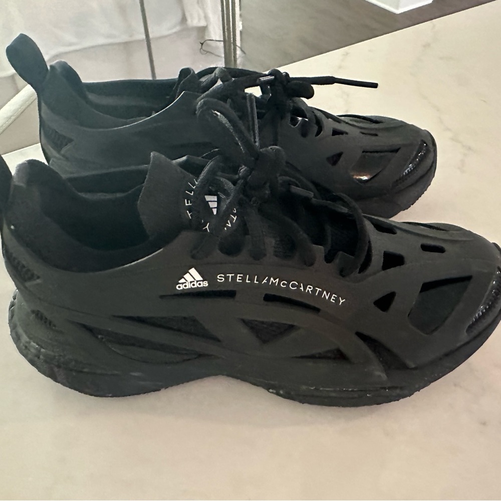 Adidas by Stella McCartney Solarglide women’s running. Black size 7 (US).